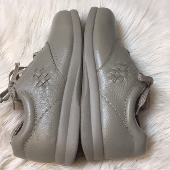 P. W. Minor clay color therapeutic shoes. NWT. - Picture 6 of 9